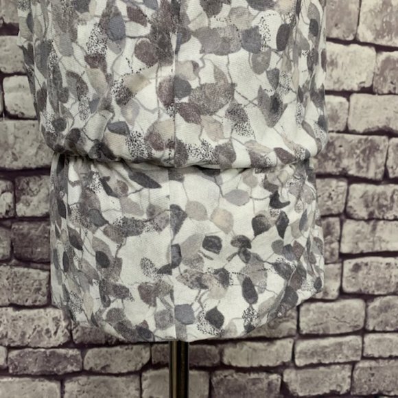 Halogen Gray & White Sleeveless Blouse - Picture 5 of 9